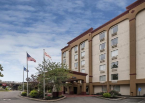 Гостиница Red Roof Inn Hartford- New Britain  Нью-Бритен